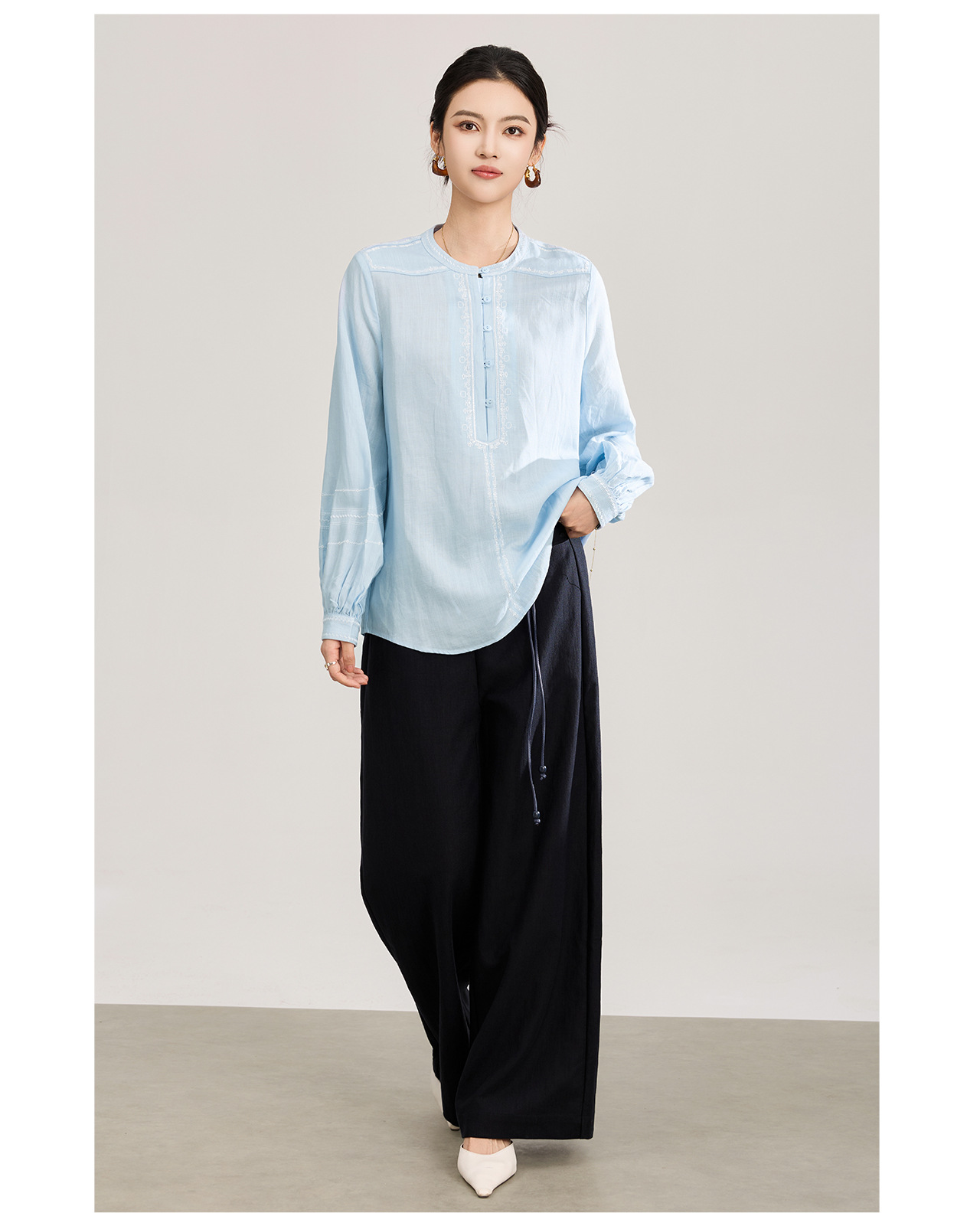 Áo sơ mi nữ chất liệu linen phối màu tay ngắn phong cách Pháp — màu xanh nhạt chi tiết 7