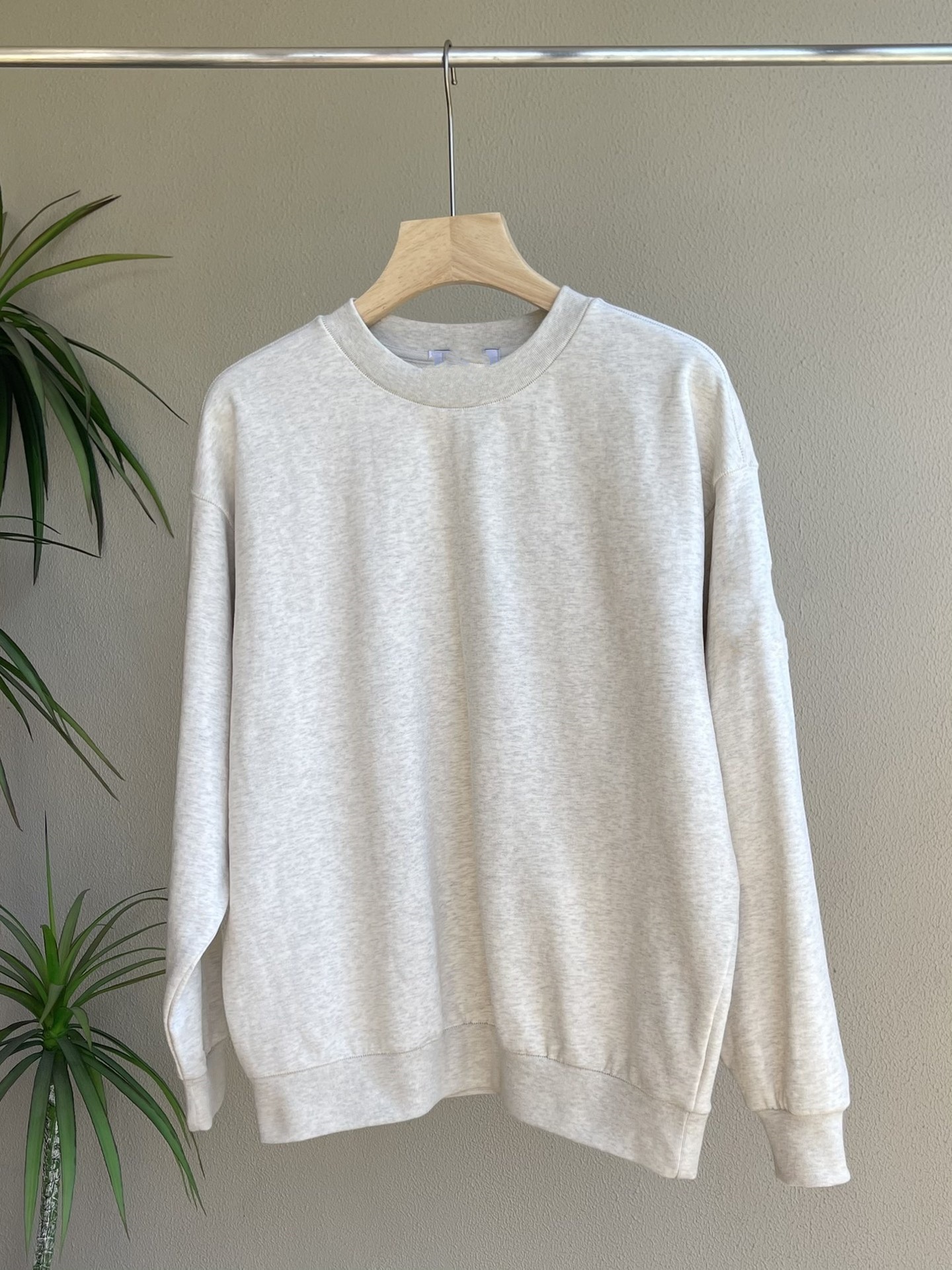 24SS Brazalete cuello redondo jerry suéter pareja brazalete cuello redondo collar suéter moda