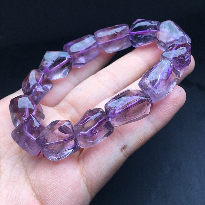 Factory direct sales of natural raw amethyst crystal irregular-shaped bracelets, single-strand bracelets, irregularly cut, specifications 16-23mm.