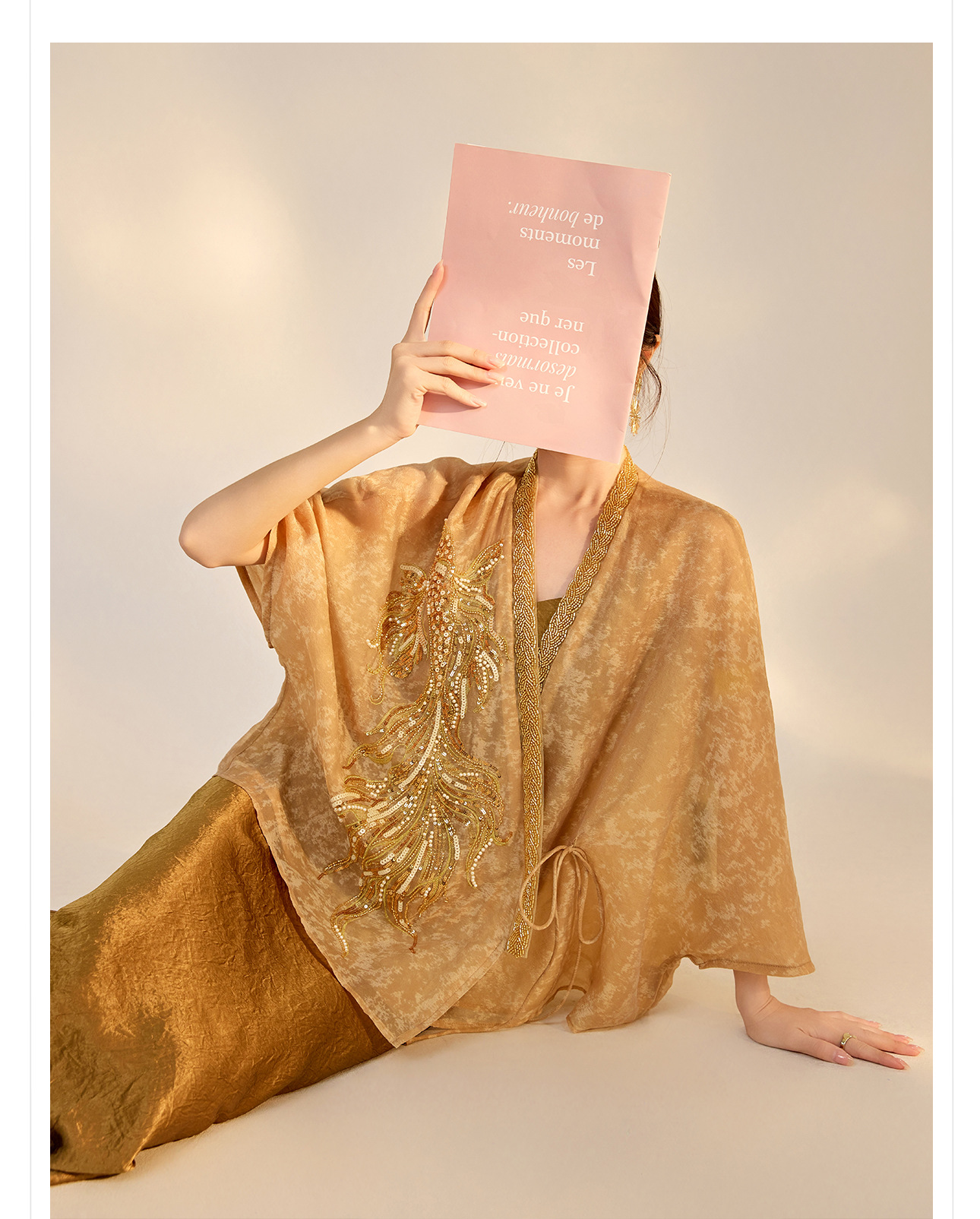 Áo dáng rộng kiểu mới thiết kế cao cấp thêu đính cườm ánh sáng, chất liệu rayon — Màu vàng chi tiết 13