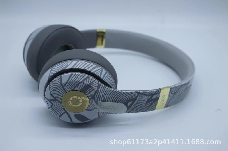 国境を越えてbeats solo 3豚年ブラウン熊学院風ヘッドセット式bluetoothイヤホンに適用します|undefined