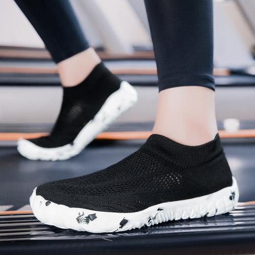 Women's and Men's Outdoor Beach Shoes with Flyknit Mesh and Breathable Swimming Shoes for Hiking and Wading