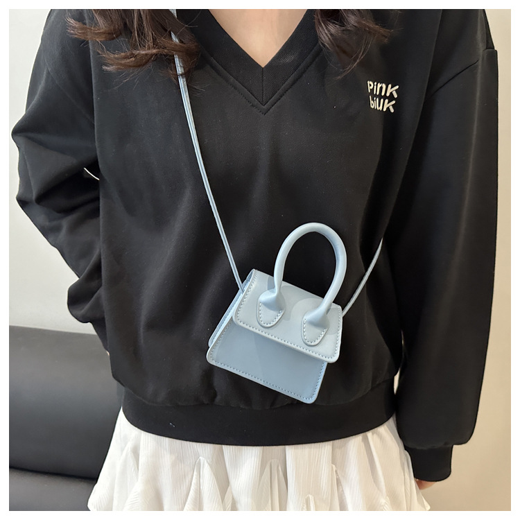 86g Weight Magnetic Buckle Closure Type Single Shoulder Strap, Top Handle Strap Type Shoulder Bag Bags Type Casual Occasion Pu Leather Material Solid Color Pattern All Seasons Season Women's Gender Streetwear Style Square Shape Small Size Women's Small Pu Leather Solid Color Streetwear Square Magnetic Buckle Shoulder Bag 1
