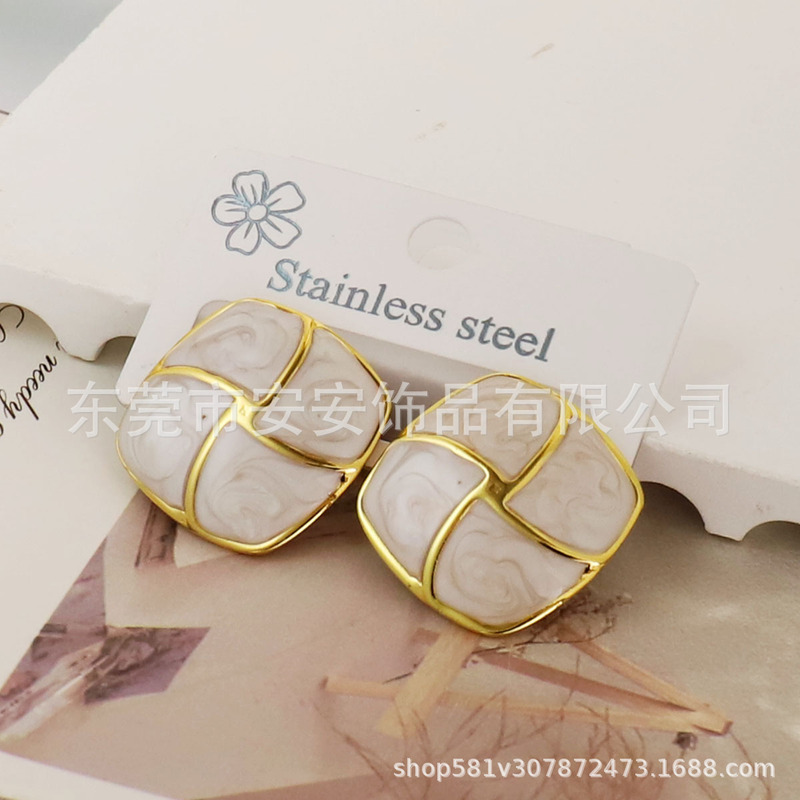 跨境轻奢高级感不锈钢方形白色滴釉爱心耳环女小巧精致时尚耳钉|undefined