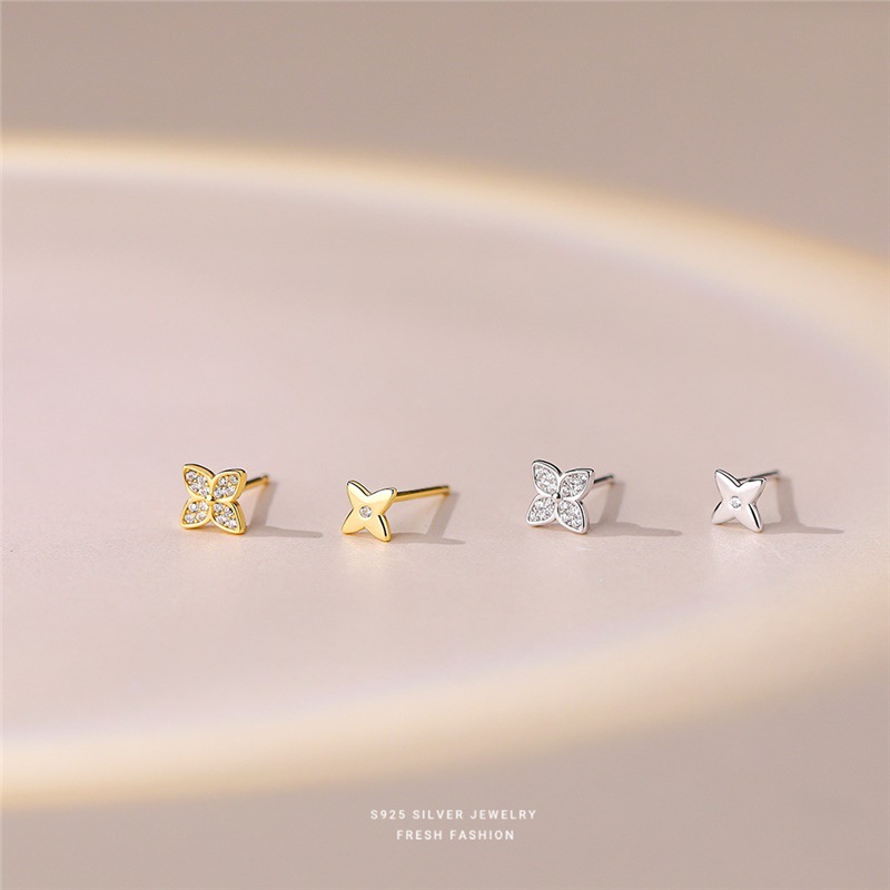 Sterling Silver Four Leaf Clover Stud Earrings Minimalist Style_voghion.com