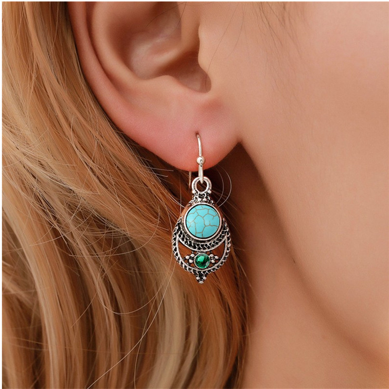 12803424363_692790487