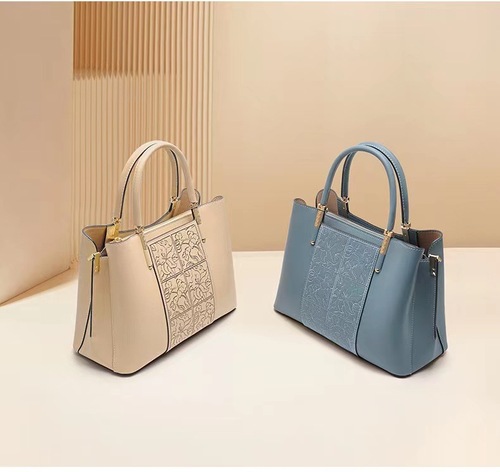 高级感真皮女包新款刺绣国风中年女包妈妈款大容量手提斜挎包