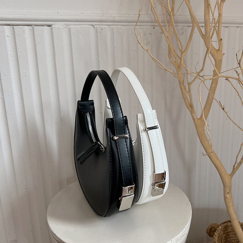 Design portátil coreano novo crescente picante menina axila fivela de metal pequena bolsa redonda para mulheres_voghion.com