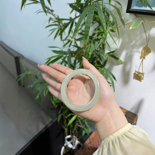 Hotan jade water bracelet want ice feeling good! I have to get into this icy bracelet 56/11 for the first time.