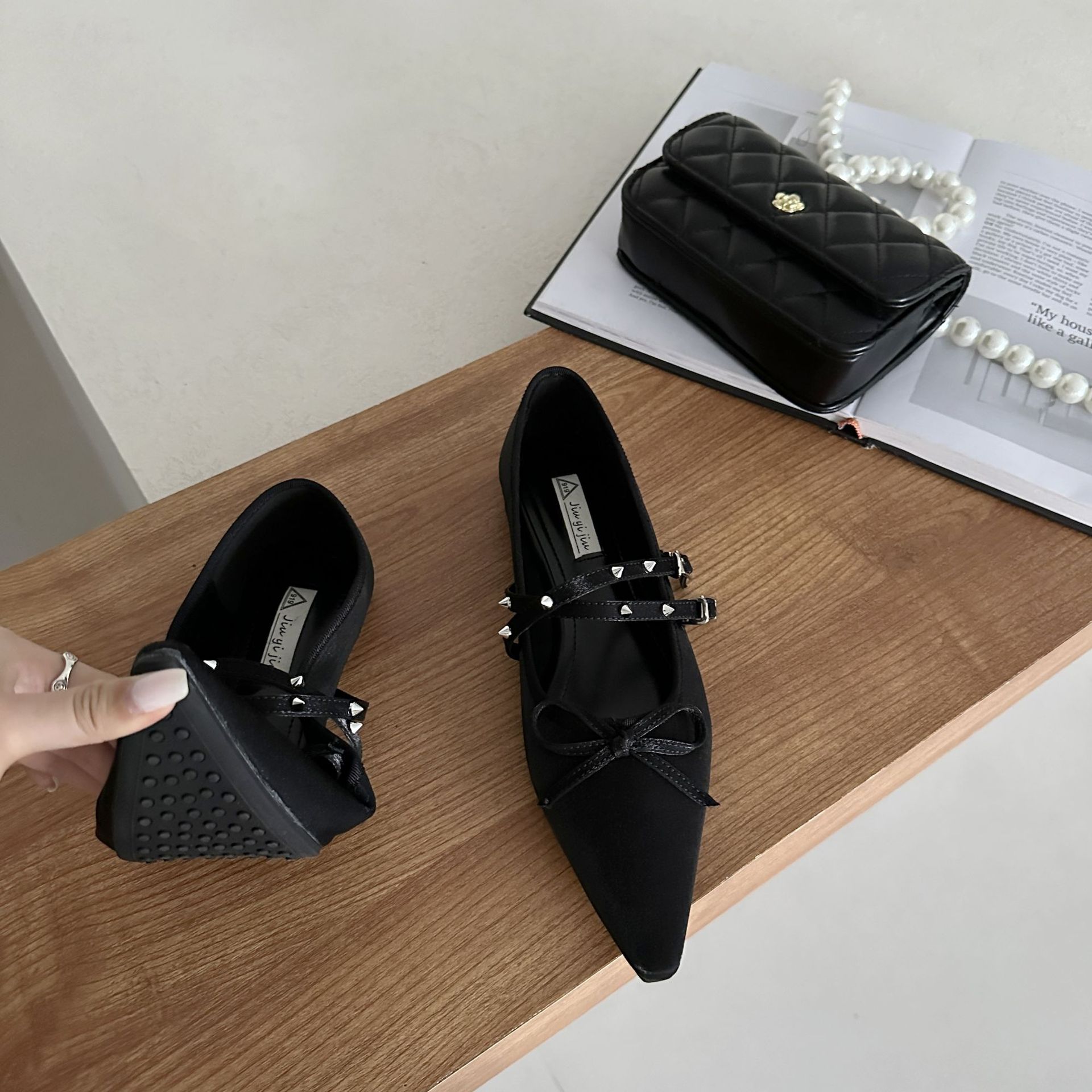 2024 Stagione primaverile e autunnale Nuovo arco, testa appuntita, bocca poco profonda, un gradino, superficie di seta rivettata, elegante piatto piccolo_voghion.com