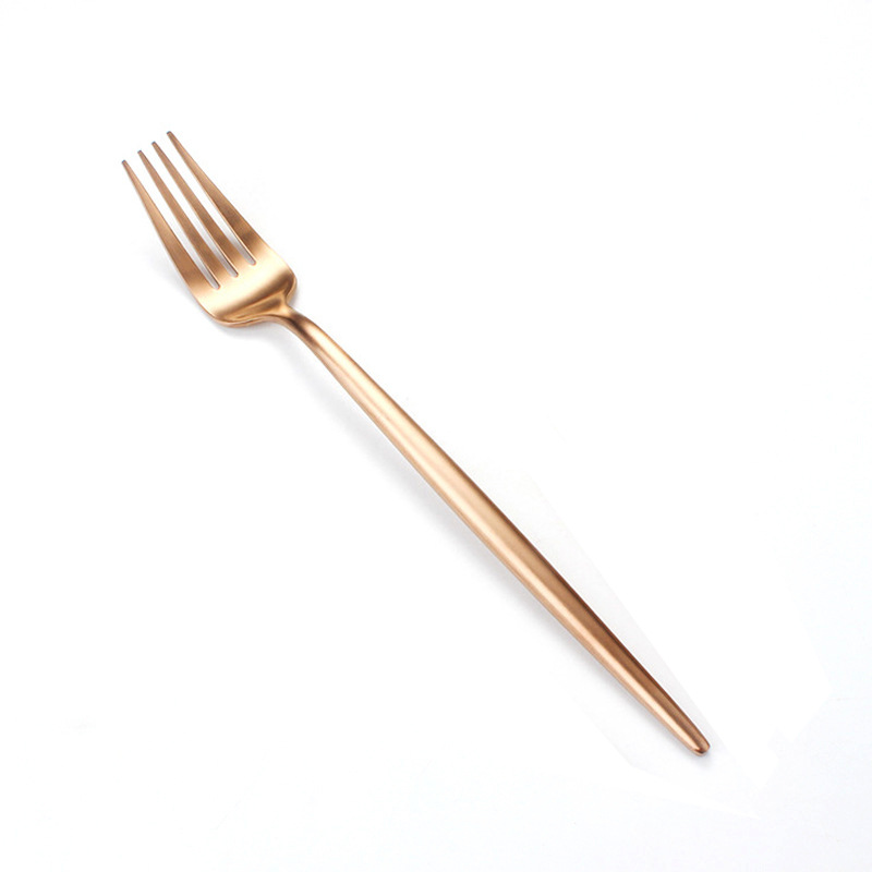 304 de acero inoxidable vajilla portuguesa cuchillo, tenedor y cuchara de cuatro piezas chapada en oro cuchara Nordic comida occidental traje de filete de oro negro