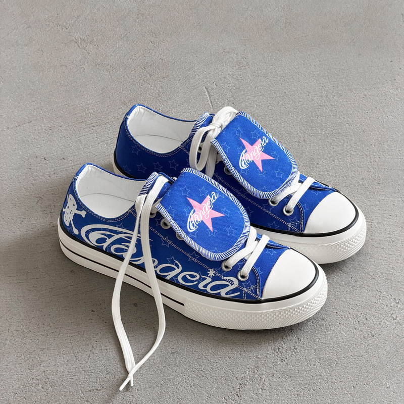 Zebra-patterned canvas shoes with contrasting colors, unisex design, versatile and trendy, featuring a unique skull design, casual sneakers Zebra-patterned canvas shoes with contrasting colors, unisex design, versatile and trendy, featuring a unique skull design, casual sneakers