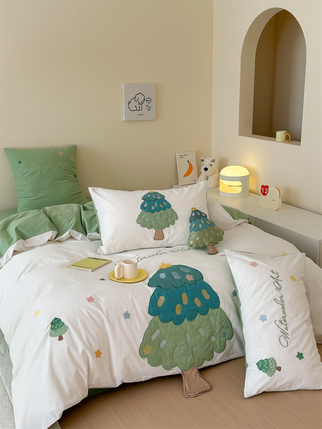 Small Fresh Cartoon Style Embroidered Warm Bedding High-end Autumn And Winter Pure Cotton Brushed Four-piece Set Home Textiles