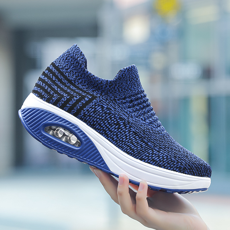 Zapatos de mujer 2021 primavera nuevos zapatos casuales transfronterizos zapatos de mamá ligeros transpirables zapatillas de deporte con cojín de aire para mujer