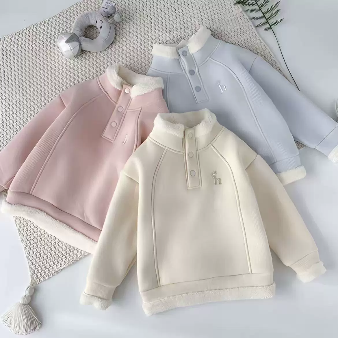 女童加绒上衣新款冬季儿童加厚保暖卫衣冬装洋气中大童开学半高领