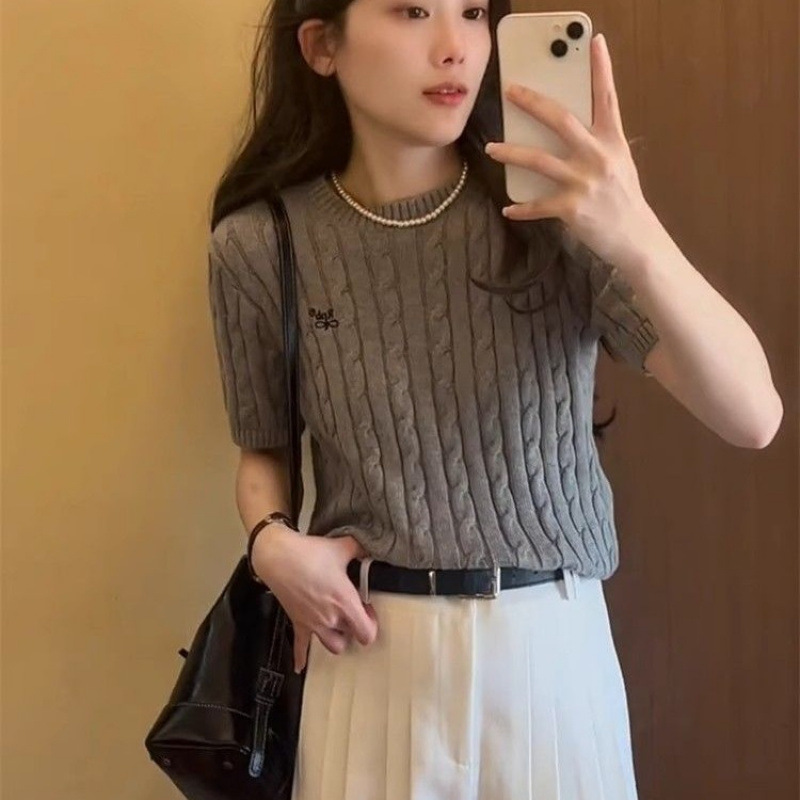 Korean Chic Gray Embroidered Cable Knit Short-Sleeve T-Shirt for Women, Summer Slim-Fit Short Top with Regular Shoulders