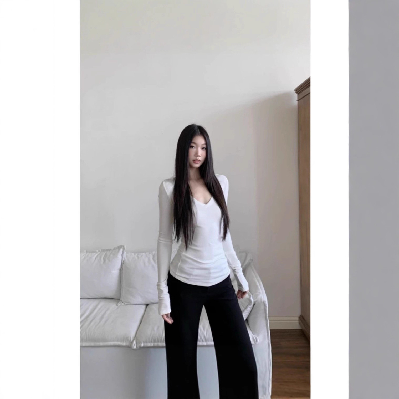 Slim-Fitting Long-Sleeved Butt-Covering White Right-Shoulder Long-Sleeved T-Shirt for Women to Wear Outside in Spring, Autumn and Winter, New Style with Mid-Length Top Inside