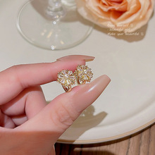 日韩时尚精致耳扣耳圈个性耳换女简约几何微镶锆石雪花耳环批发