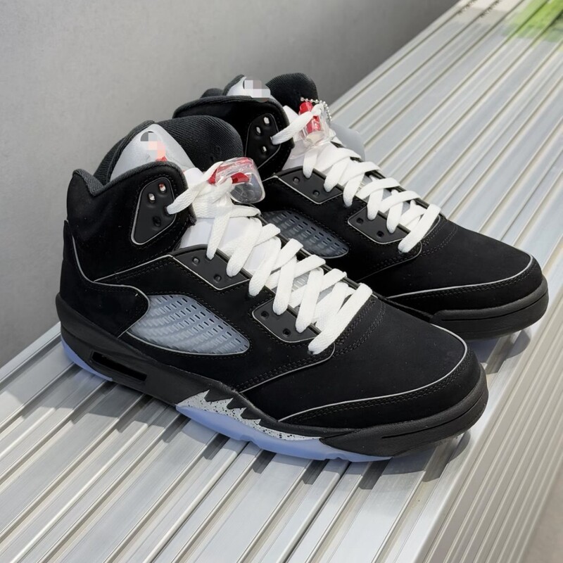 Aj5 Basketball Shoes Joe 5 Rukawa Kaede Black and White Reflective Shock-Absorbing Air Cushion Mid-Top Sports Shoes for Men and Women Cross-Border Trade