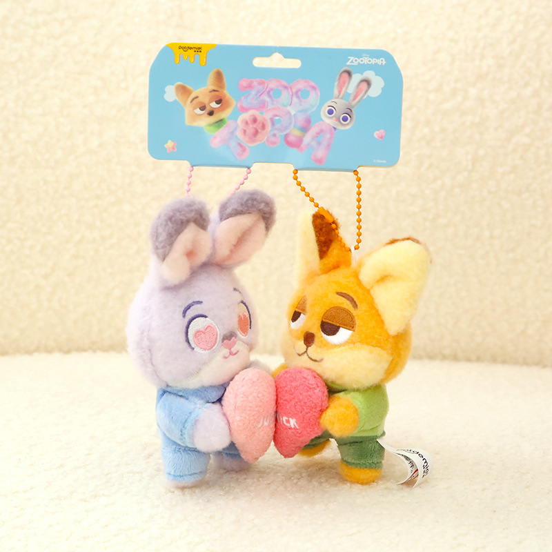 Muñeca de peluche de Strawberry Bear (Osito Fresa) con licencia oficial de Disney, nuevo modelo. También Winnie the Pooh, Stitch, alien de tres ojos.