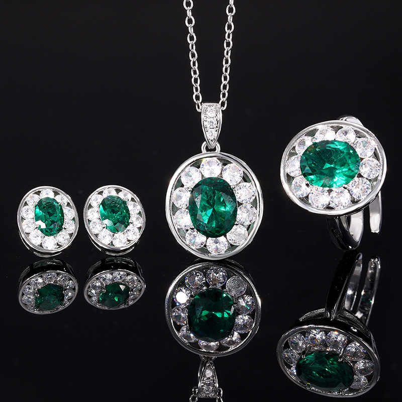 2024 Nuevo Zhuang Shengsheng Jewelry Fondo de cobre chapado en oro Simulación retro Nano color verde Juego en forma de huevo 8*10-6*8