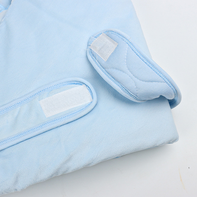 Edredón recién nacido bebé coral fleece algodón bolsa edredón bebé Otoño e Invierno pequeño edredón de dibujos animados sala de entrega edredón