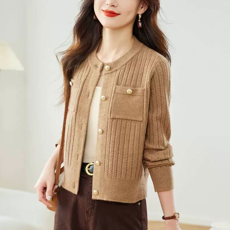 Cross-border Fashion Crewneck New Arrival plus size Knitted Cardigan Women's Elegant Short Slimming Thickened Warm Age-reducing Women's Outer Wear Cross-border Fashion Crewneck New Arrival plus size Knitted Cardigan Women's Elegant Short Slimming Thickened Warm Age-reducing Women's Outer Wear