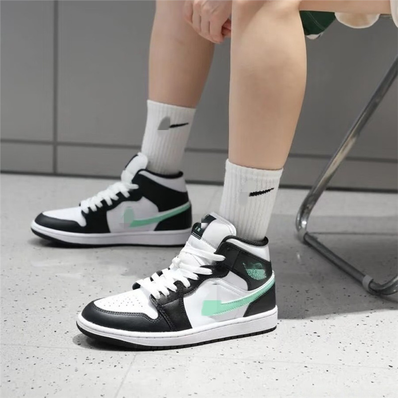 Putian Shoes Aj1 Basketball Shoes Mid-Top Practical Women's Shoes Jordan 1 Lakers Purple Gold Smoke Gray Ice Blue Men's Shoes Pure Original Sports Shoes