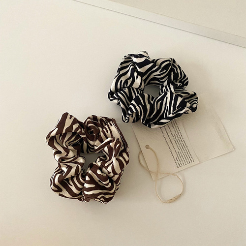 Retro French autumn and winter zebra pattern pig intestine hair ring ins temperament internet celebrity simple head flower jewelry Korean hair accessories