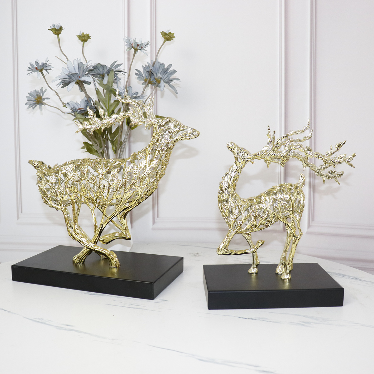 Creative metal decorations for living room for home use