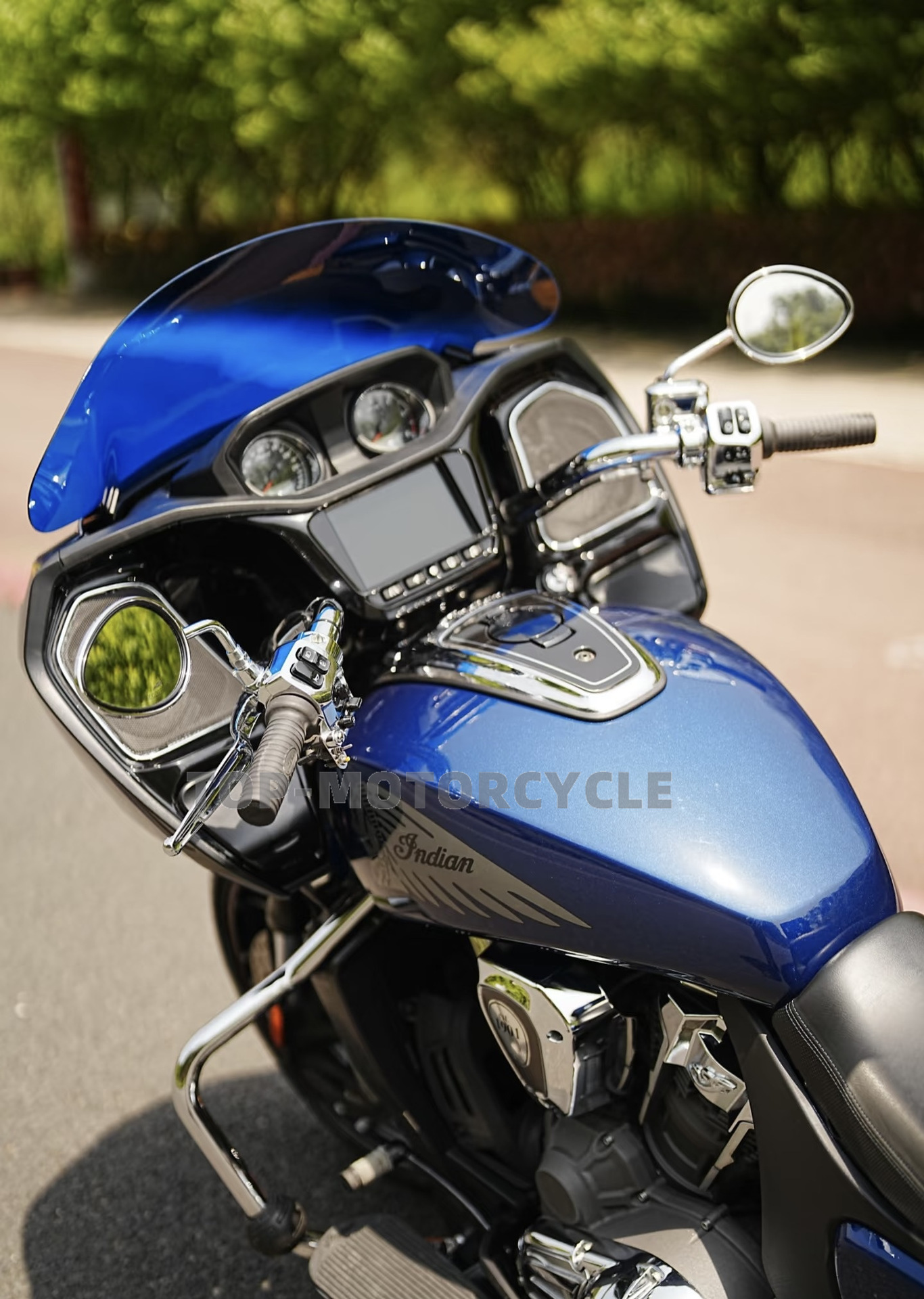 Suitable for Indian Challenger Black Horse Navigator Series Windshield Motorcycle Modification Multi-Color Replacement Windscreen