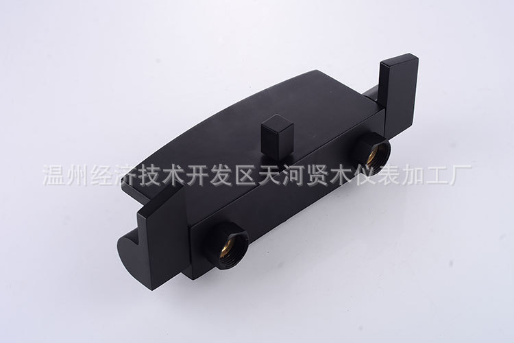 Wholesale brass waterfall bathtub faucet, hotel exposed black bathtub side cold and hot shower head set undefined