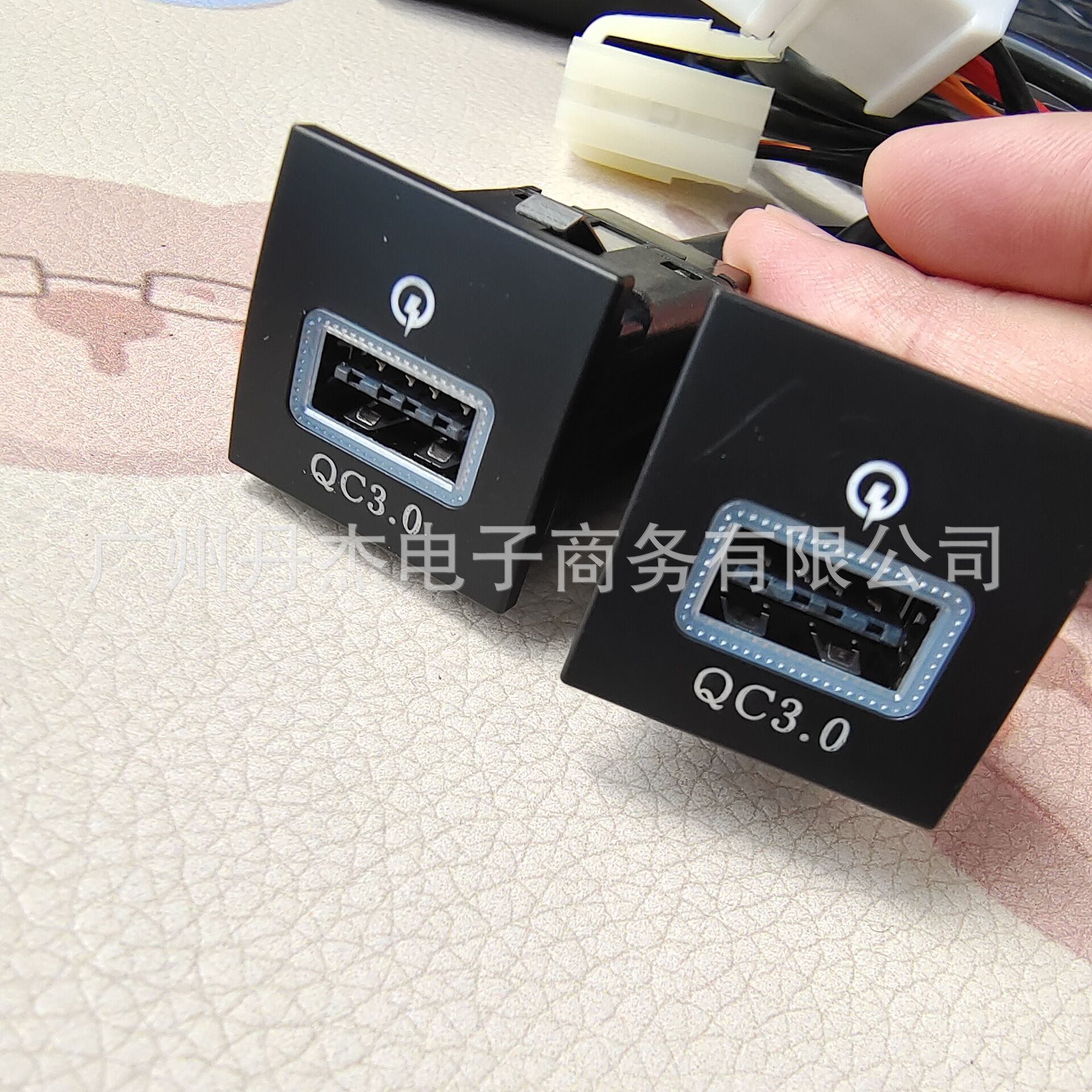 Volkswagen – QC3.0 Car Charger USB Mobil şarj cihazları - qc30-qc30-tail-cable