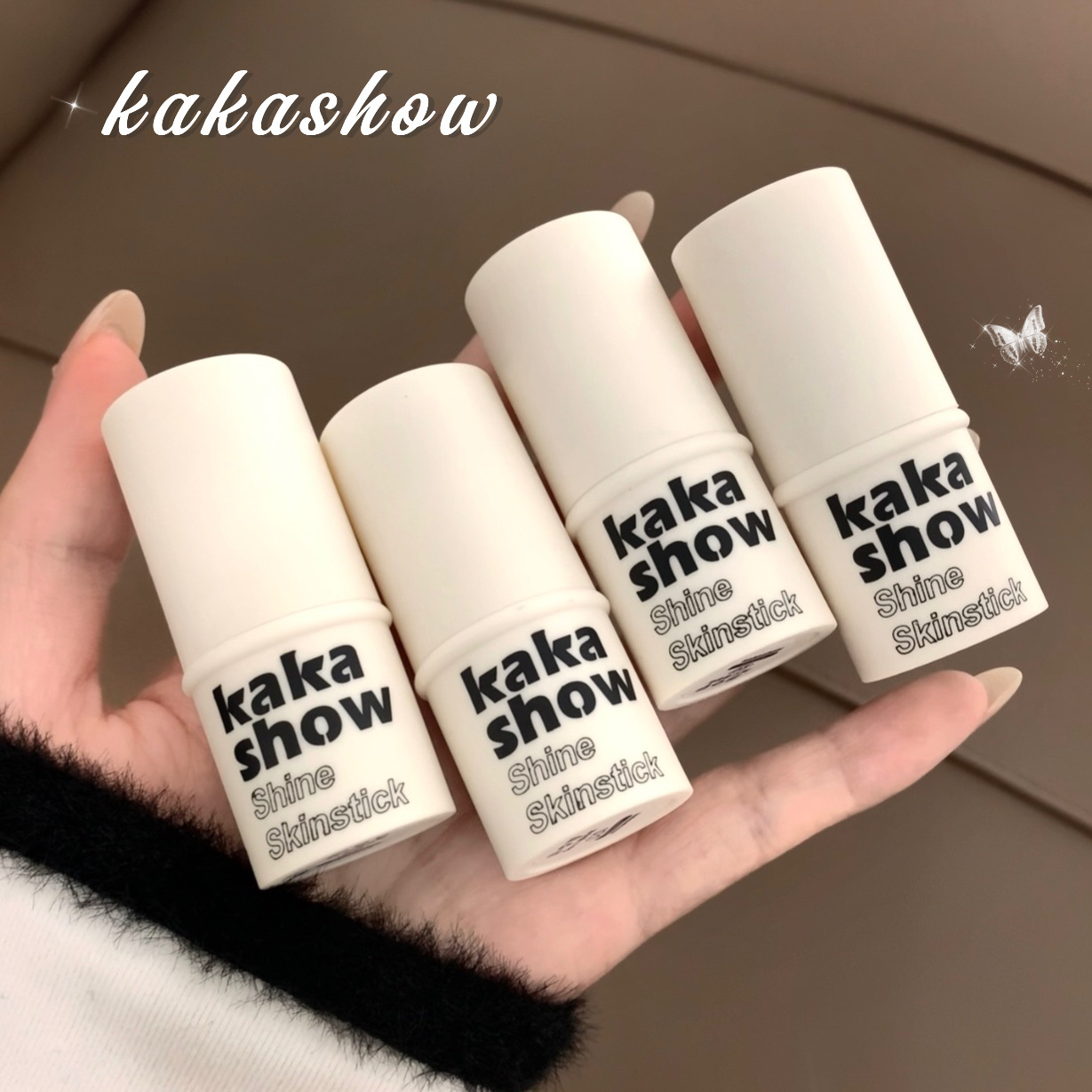 kakashow's Dynamic High-gloss bars are light, moist, and have a natural, clear, and pink luster. Wholesale for energetic girls Application Scenario