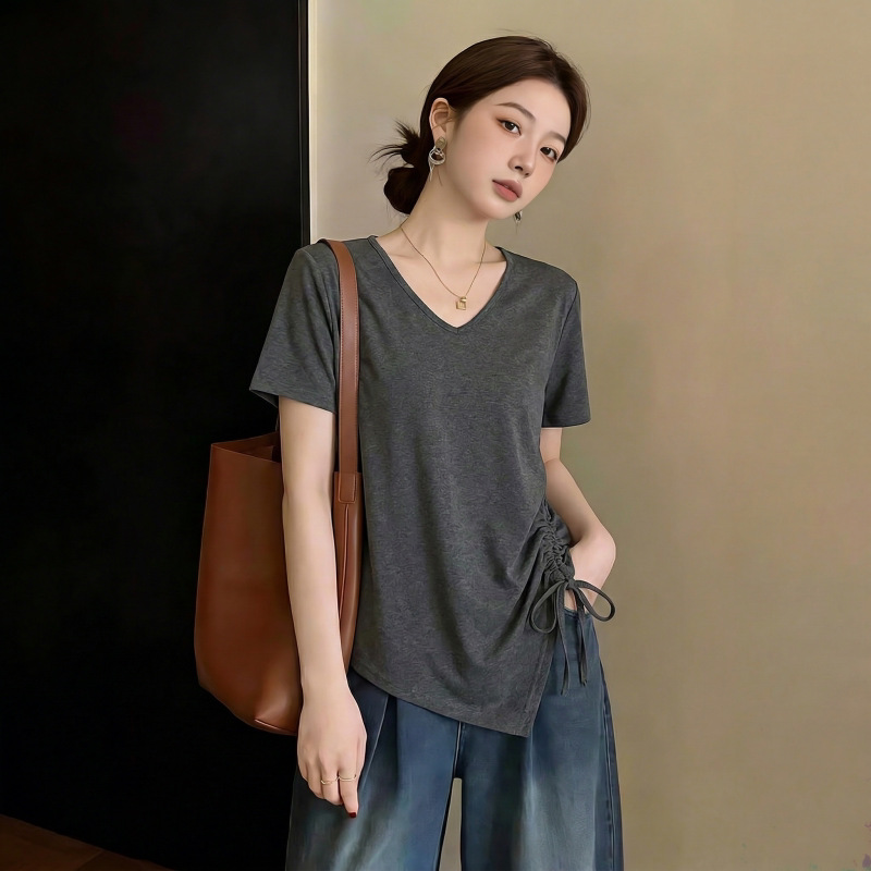 Áo thun nữ cổ V tay ngắn phom suông có dây rút eo — màu đen chi tiết 4