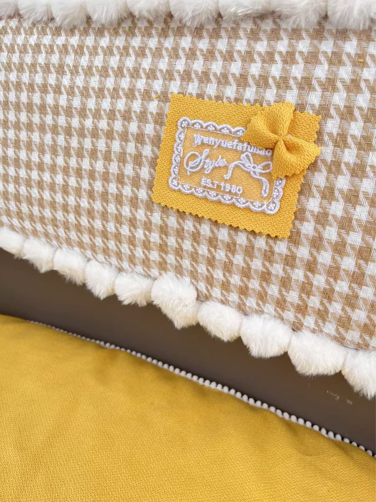 New In-Stock Wholesale Small Fragrant-Style Tricycle Seat Cushion Cover with Cotton, Electric Vehicle Seat Cover Made of Chenille, Machine Washable Material