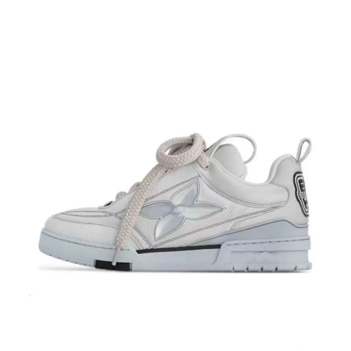 2025 lujo ligero L nicho marca de moda V caucho vacío cabeza de cuero zapatos de hombre deportivos casuales versátiles zapatos de mujer skate cross-border