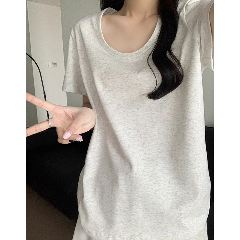 ピンクのU襟の幅の松の肩の半袖のtシャツの女性の夏の2025新型の怠惰なカジュアルな純色の半袖のtシャツの上着|undefined