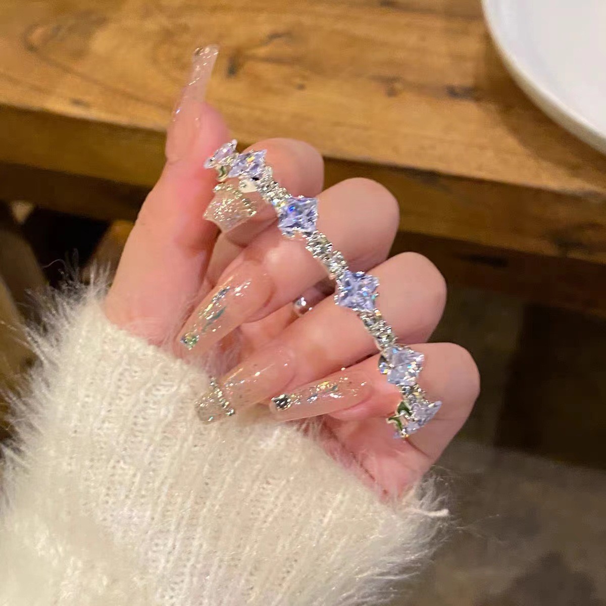 Super Flash Zircon Bracelet for Women, Accessible Luxury, Exquisite Niche, High-End French Bracelet, Crystal Clear Diamond Design, Hand Jewelry