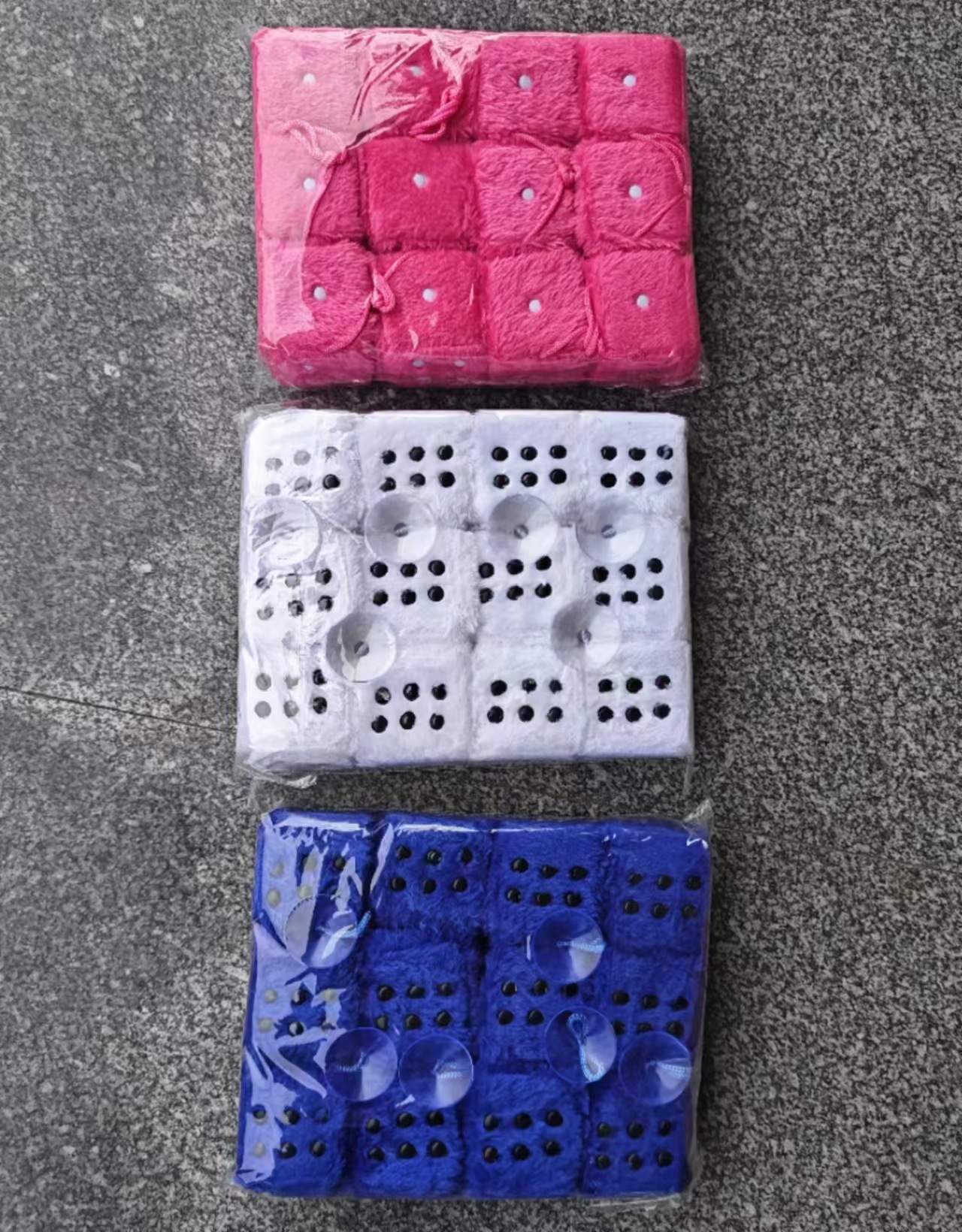 Amazon transfronterizo de 6cm de lana de largo Punto de estampado caliente dados Cubo de juguete de peluche colgante espejo retrovisor colgar