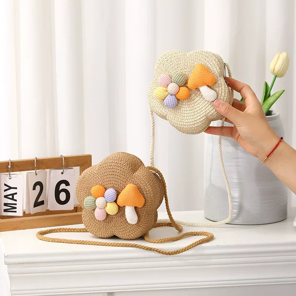 Summer Seaside Beach Straw Bag Woven Bag 2025 New Children's Straw Bag Crossbody Girl's Bag Cute Mushroom