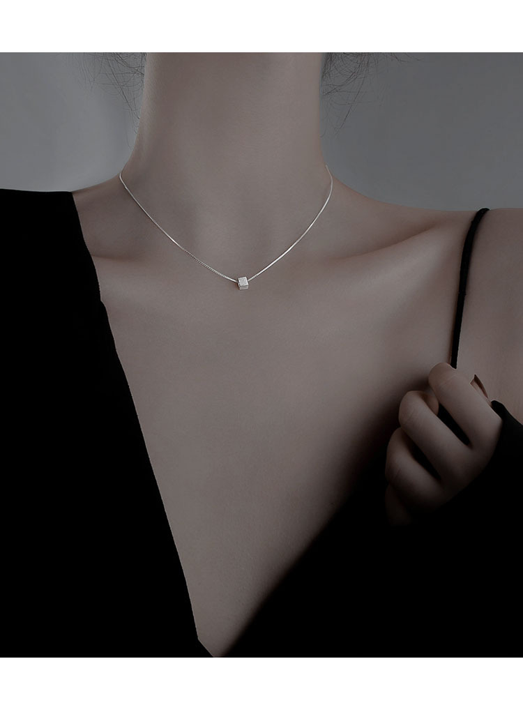 Minimalist Geometric Cube Necklace For Women In Matte Brushed Gold_voghion.com