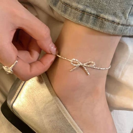 戒指;项链;耳钉