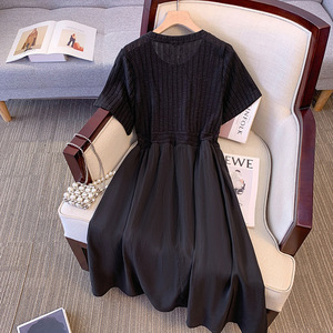 300斤特大码女装胖mm法式风针织简约短袖连衣裙显瘦遮肉2025新款图片