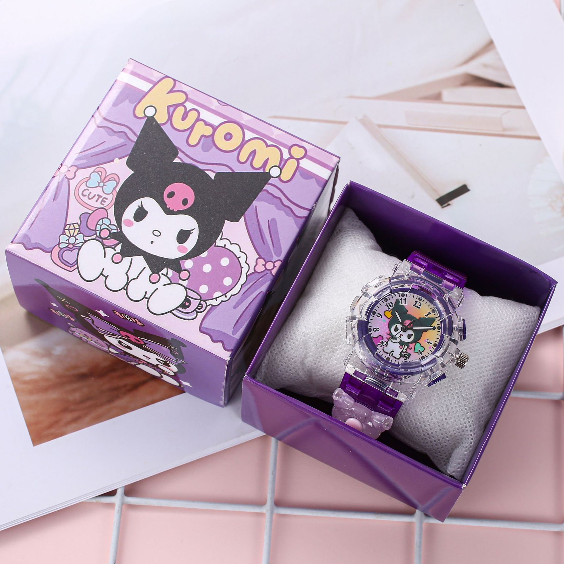 Reloj para niños Dibujos animados Sanrio Kulomi Reloj electrónico luminoso Reloj de cuarzo con puntero digital para estudiantes de primaria y secundaria