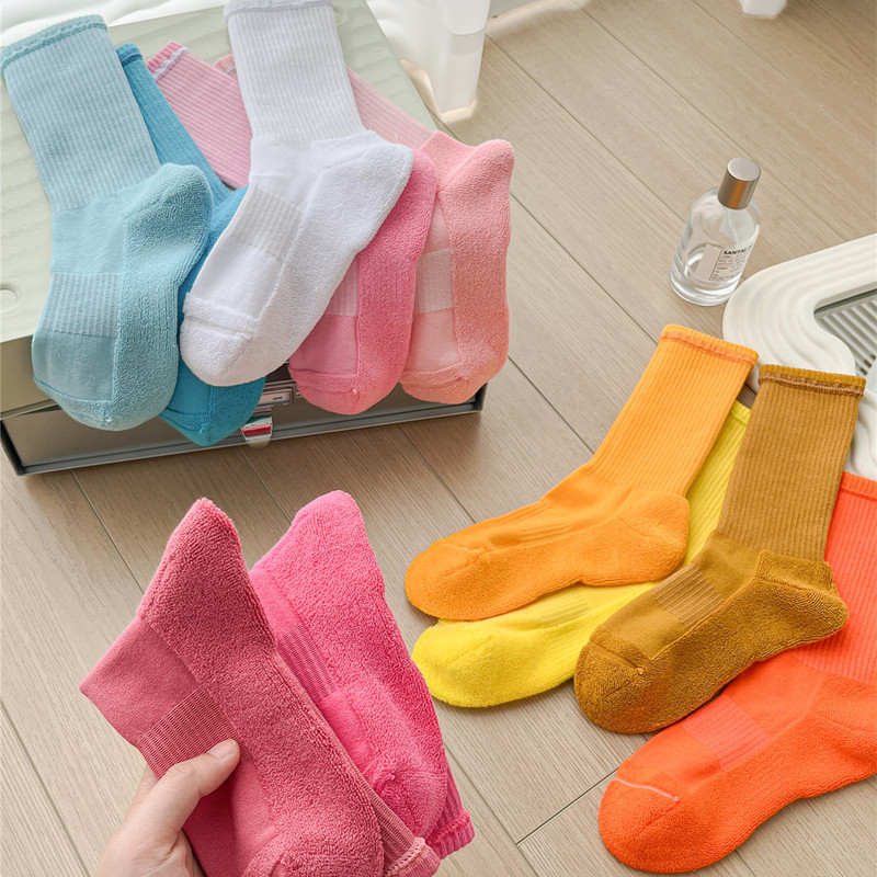 Seamless Colorful Sports Running Socks Spring and Autumn Thickened Mid-Tube Socks Non-Slip Sweat-Absorbent Casual Towel Bottom
