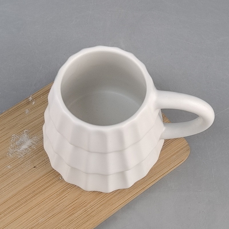 Seleccionar estrictamente creativo relieve de árbol de Navidad de cerámica taza de café personalidad de alto valor de cara regalo de Navidad