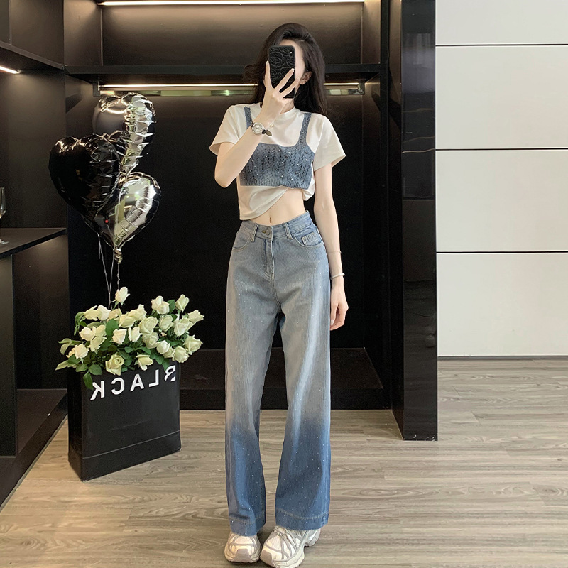 Women's Summer Outfit 2026 New Popular Style White Rhinestone Slimming Short-Sleeve T-Shirt and Gradient Rhinestone Jeans