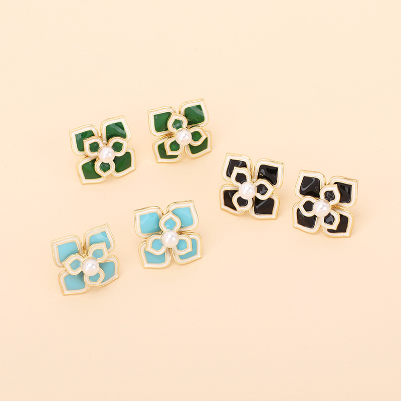 6g Weight Earrings Classification Wedding, Travel Occasion Flower Pattern Women'S Gender Green, Blue, Black Color Wholesale Jewelry Retro Flower Pearl Stud Earrings Nihaojewelry 3