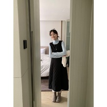 【MISS密思家】温柔感叠穿显瘦暖和棉服背心连衣裙(配挎包)W6925